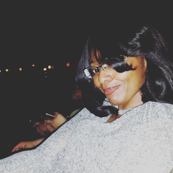 Meet your Posher, Yvon - Picture 1 of 1